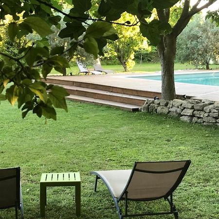 L'Atelier Des Coudelieres Bed & Breakfast Le Thor Exterior photo