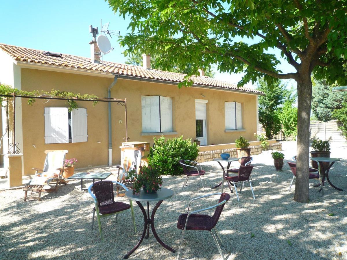 L'Atelier Des Coudelieres Bed & Breakfast Le Thor Exterior photo
