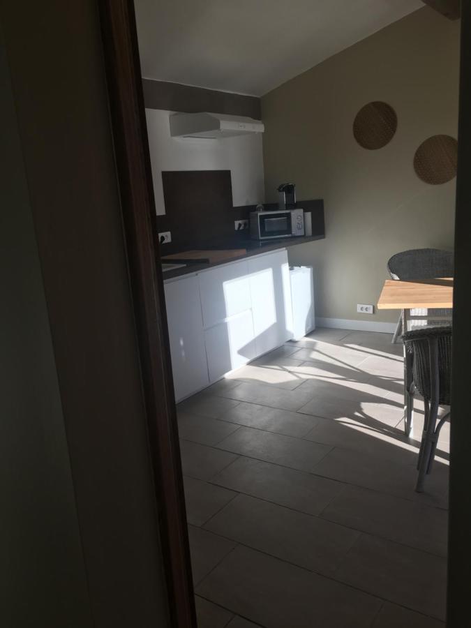 L'Atelier Des Coudelieres Bed & Breakfast Le Thor Exterior photo
