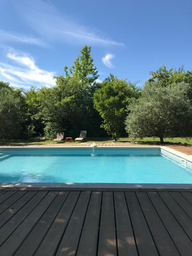 L'Atelier Des Coudelieres Bed & Breakfast Le Thor Exterior photo