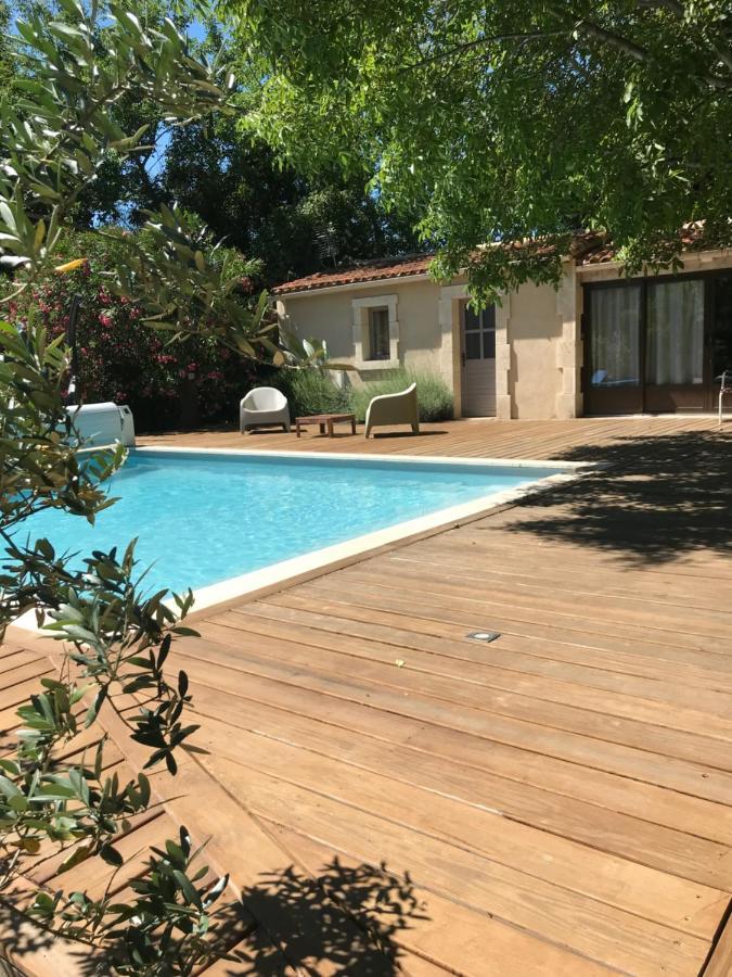 L'Atelier Des Coudelieres Bed & Breakfast Le Thor Exterior photo