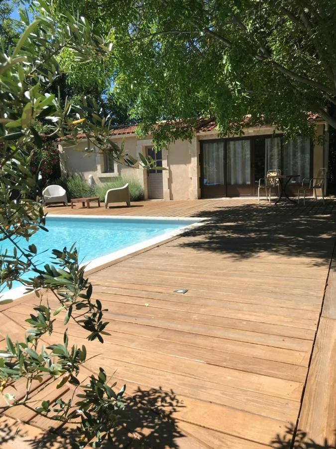 L'Atelier Des Coudelieres Bed & Breakfast Le Thor Exterior photo