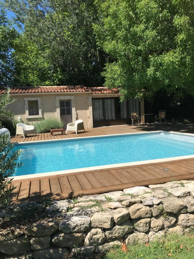 L'Atelier Des Coudelieres Bed & Breakfast Le Thor Exterior photo