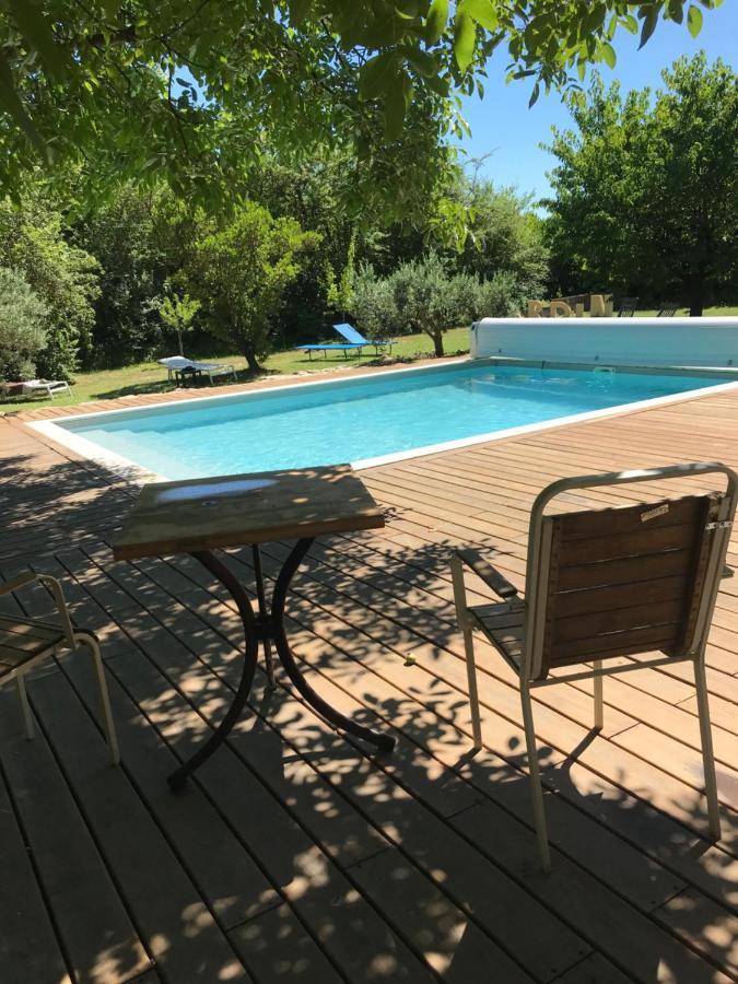 L'Atelier Des Coudelieres Bed & Breakfast Le Thor Exterior photo