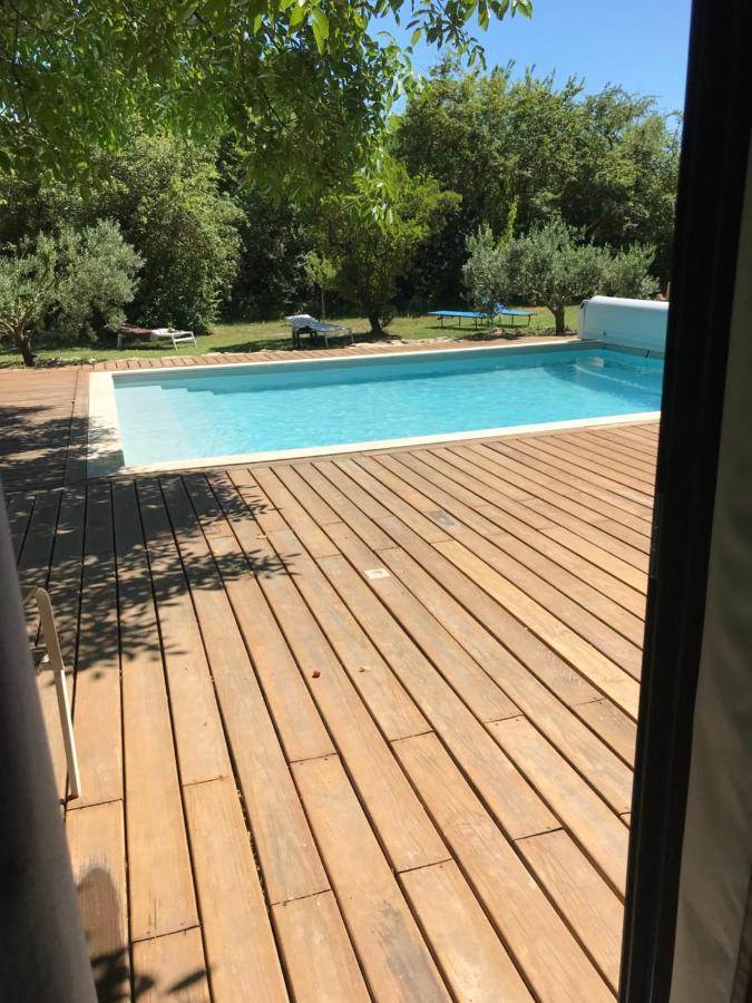 L'Atelier Des Coudelieres Bed & Breakfast Le Thor Exterior photo