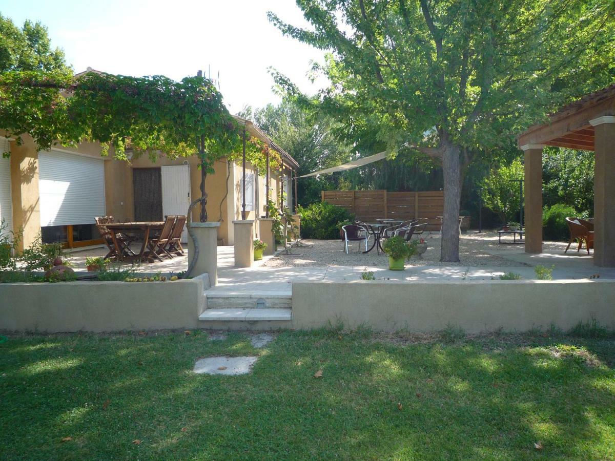 L'Atelier Des Coudelieres Bed & Breakfast Le Thor Exterior photo